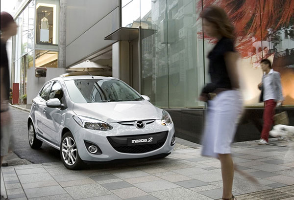 萬事得 Mazda 2